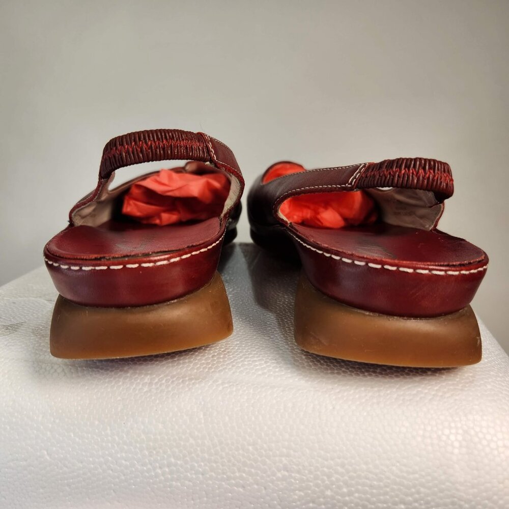 Clarks, sling-back, Sz 7 burgundy leather slip-ons, Pre-owned - Picture 5 of 7
